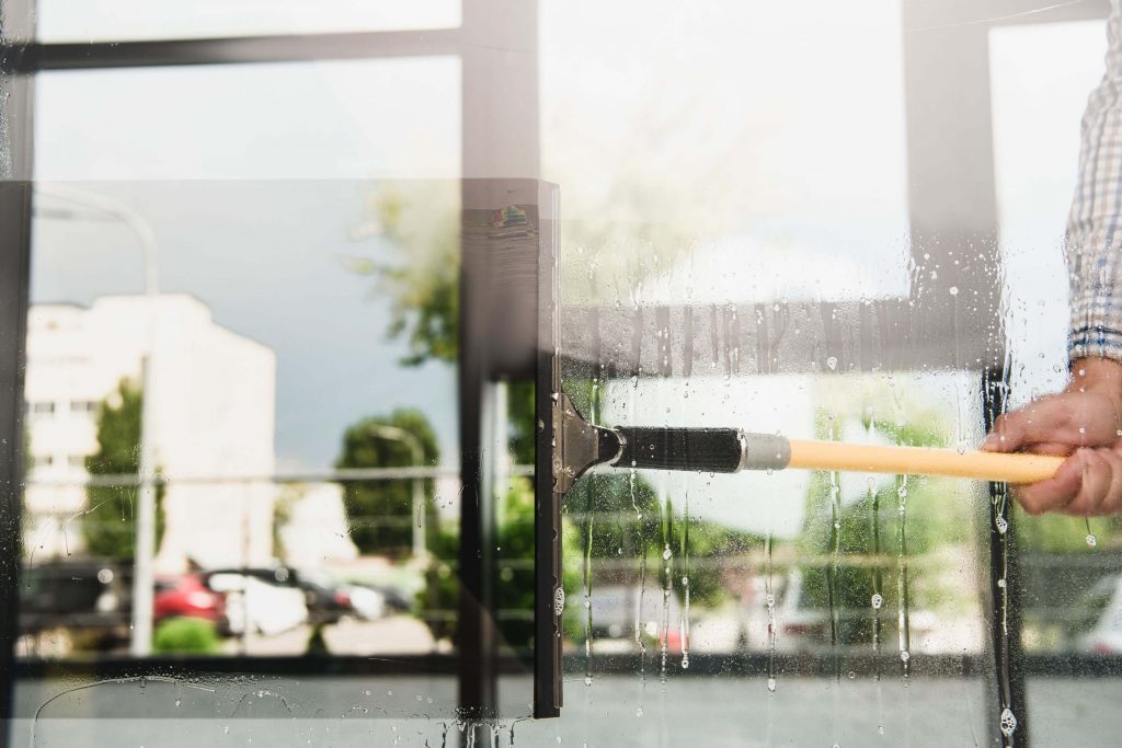 How Commercial Window Cleaning Helps You Create a Professional Brand Image