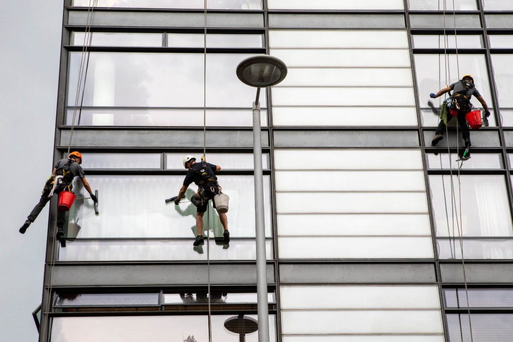 When to Use Rope Access Window Cleaning?